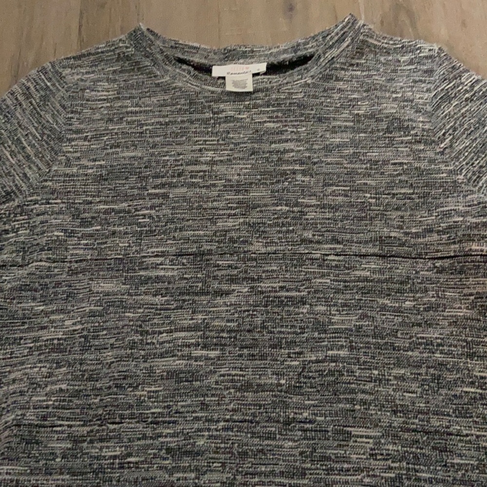 Urban Romantics gray, white flutter sleeve crop